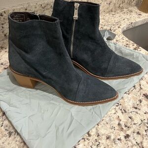 Report Signature Jackal Suede Ankle Boots with Leather Sole